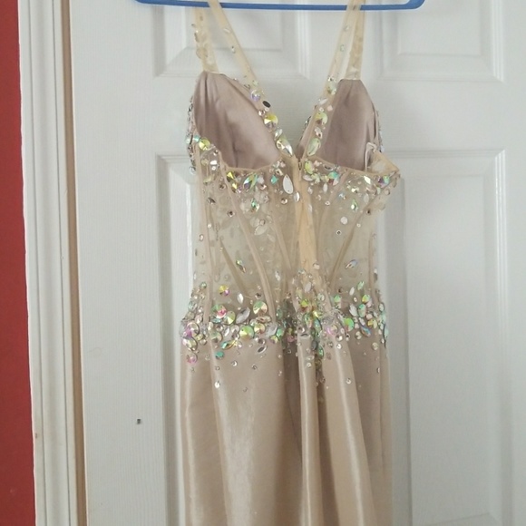 Dress - Picture 3 of 5